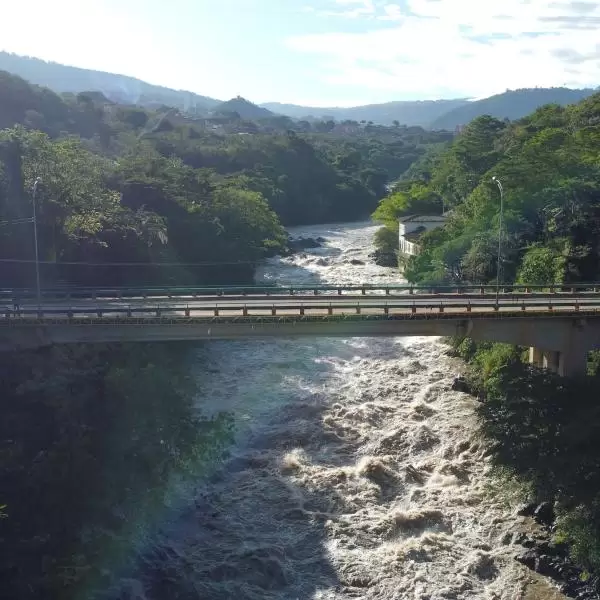 Puente Bernardo Gomez